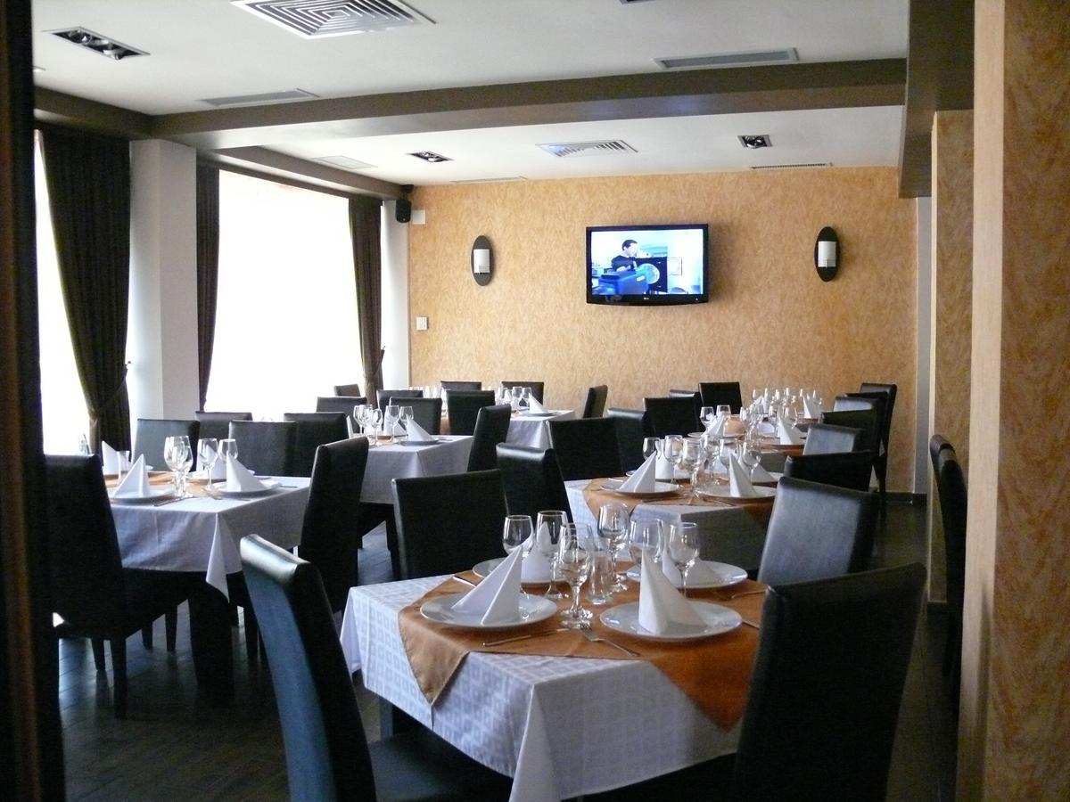Hotel Davos Deva Dış mekan fotoğraf